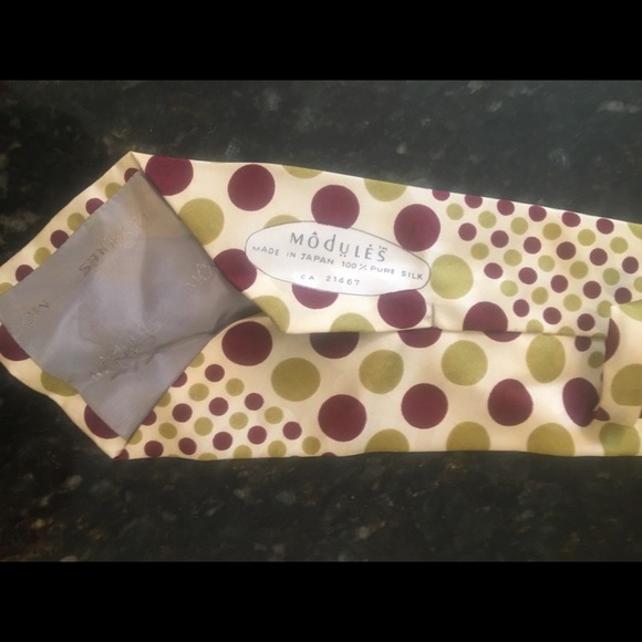 Modules tie - Picture 2 of 3